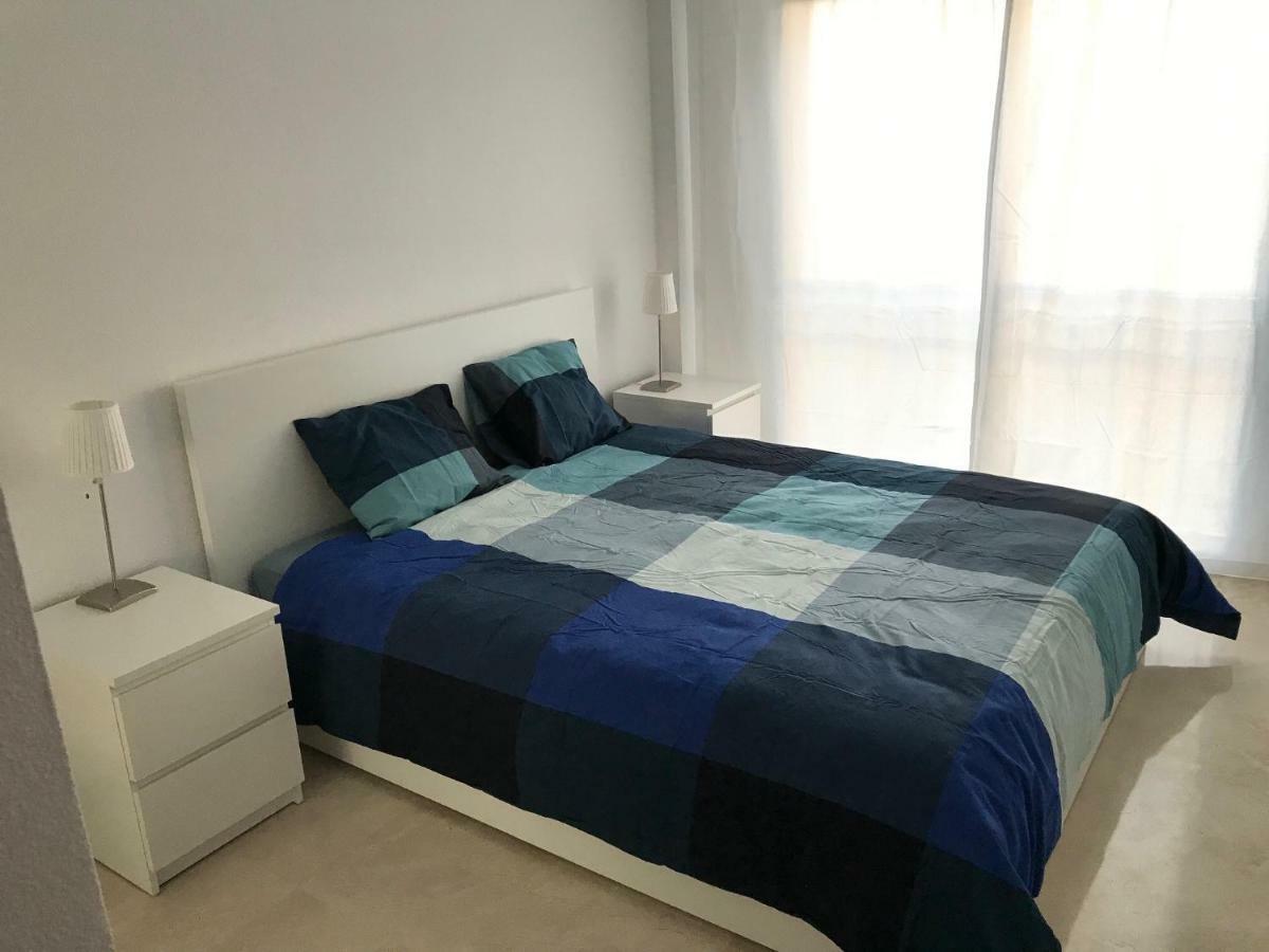 Marbella - Estepona Beach Frontline Apartment Bagian luar foto